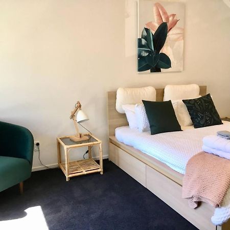 Number 1 - Chic Inner City Rooms Christchurch Eksteriør billede
