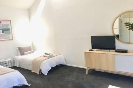 Number 1 - Chic Inner City Rooms Christchurch Eksteriør billede